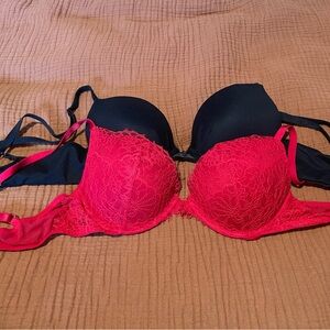 Victoria's Secret Very Sexy - Black and Red Lace Bra Set